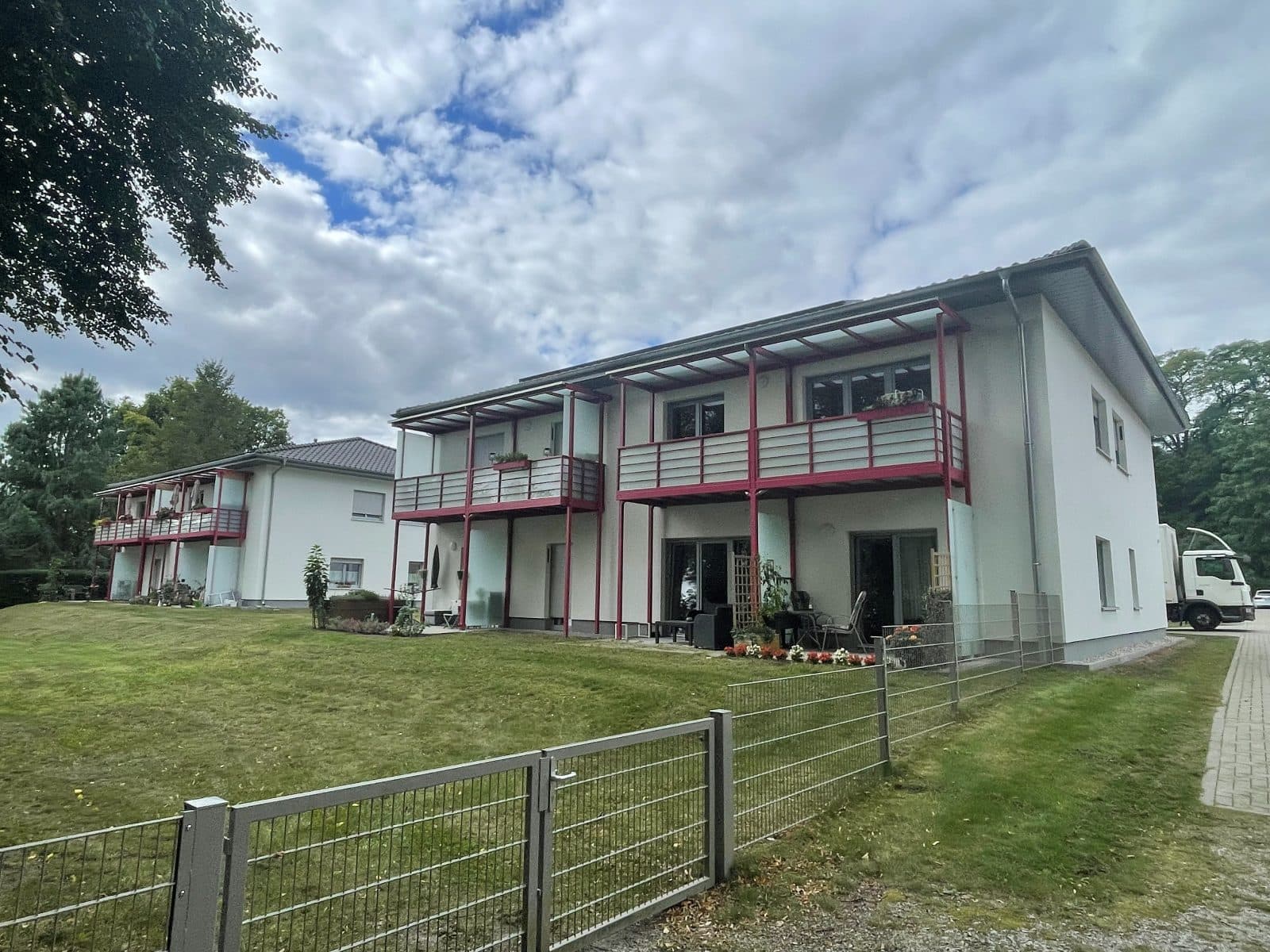 Wohnpark in Beeskow, weitere Ansicht der Mehrfamilienhäuser